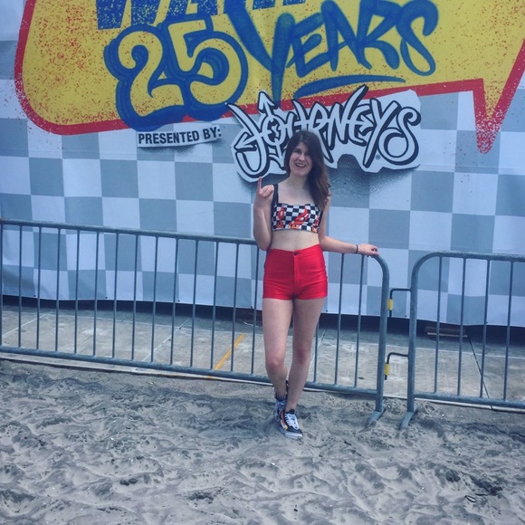 Meet your Posher, Lizz - Picture 1 of 5